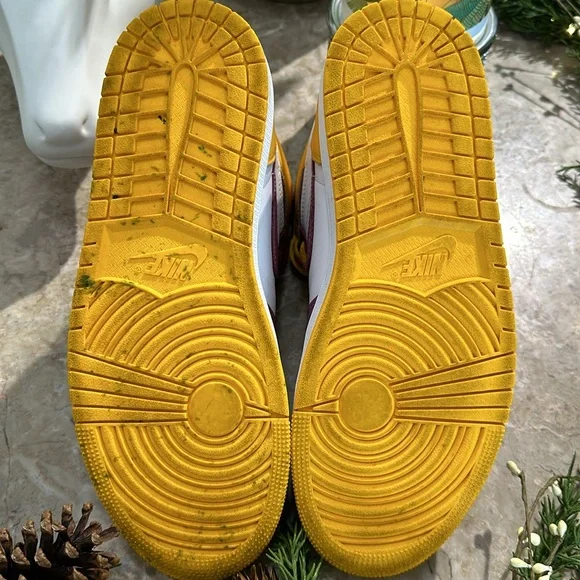 Nike Air Jordan 1 High “Brotherhood” - Picture 13 of 17